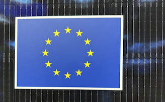 Últimos blogs da empresa sobre As políticas da UE podem reduzir a diferença de custos entre os módulos fotovoltaicos chineses e europeus.