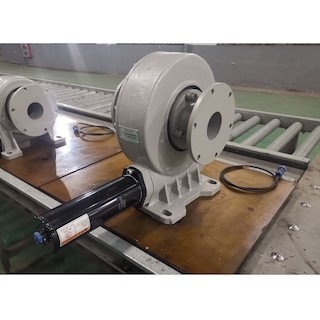 Movimentação vertical resistente à corrosão do gerencio de C4 C5 para o sistema de rastreio solar 60kNm que guarda o torque